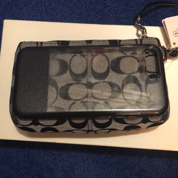 NWT Coach Wristlet - Picture 8 of 8